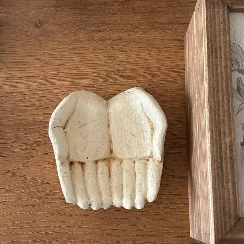 [BUNJANG] Ceramic Hand-Shaped Ring Holder / 도자기 손 모양 반지 보관함