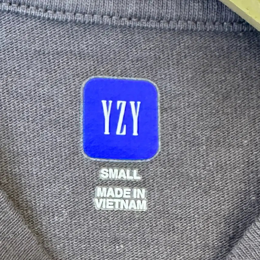 [BUNJANG] Easy Gap Balenciaga Dove Long Sleeve / 이지X갭X발렌시아가 도브 롱슬리브