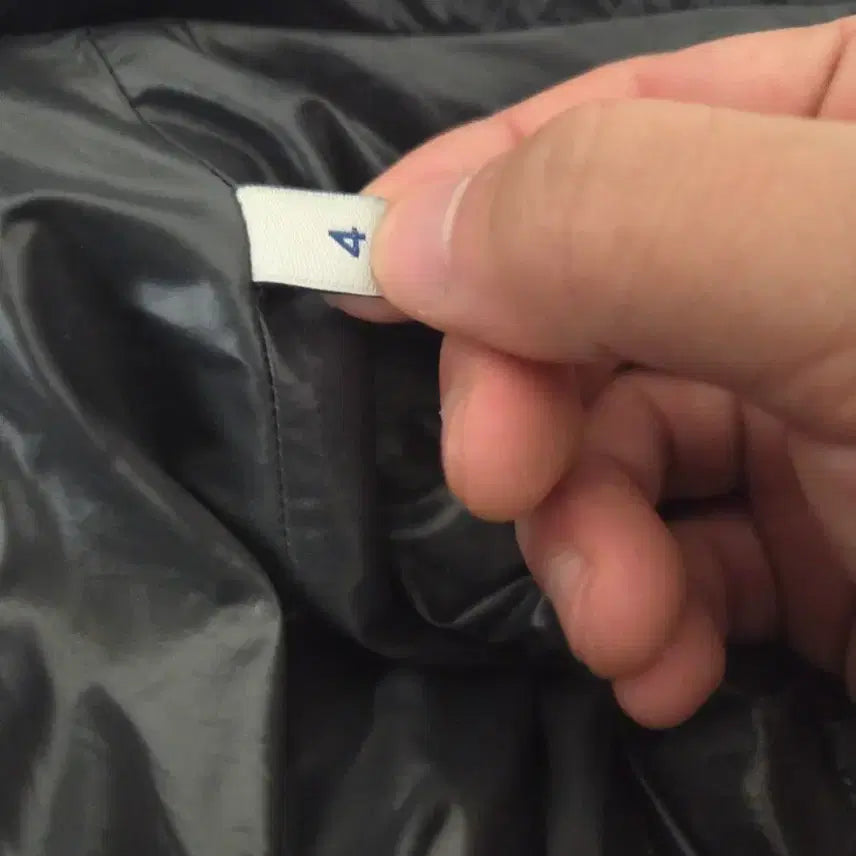 [BUNJANG] Moncler Maya Black Shiny Padded Jacket / 몽클레어 마야 블랙 유광패딩