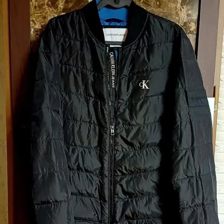 [BUNJANG] Calvin Klein Lightweight Down Jacket / 캘빈클라인 블랙 오리털 경량패딩 점퍼 CK 로고