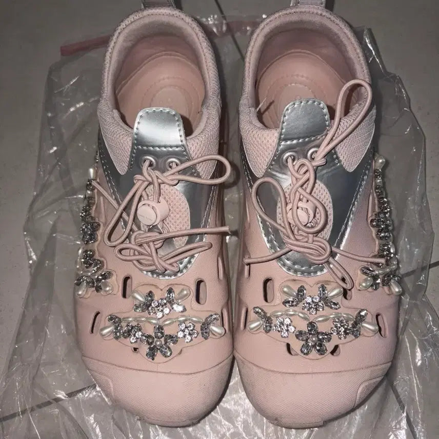 [BUNJANG] Crocs Simone Rocha Collaboration M6/W8 Sandals / 크록스 시몬로샤 콜라보 m6/ w8 250