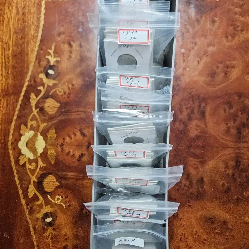 [BUNJANG] 50 Won Coin Collection / 구도안50원주화713점