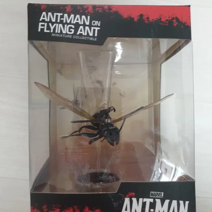 [BUNJANG] Hot Toys Ant-Man Miniature Figure Toy / 마블 레전드 시리즈 앤트맨 피규어 핫토이 개미 미니어처 장난감