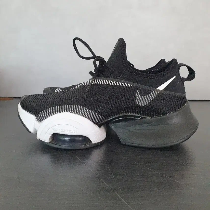 [BUNJANG] Nike Air Zoom SuperRep Black/White (230) / 나이키 에어 줌 슈퍼렙 블랙/화이트 (230)