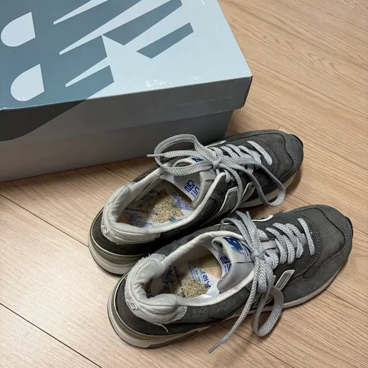 [BUNJANG] New Balance 1400 J.Crew Navy Sneakers / 뉴발란스 1400 제이크루 네이비 사이즈260