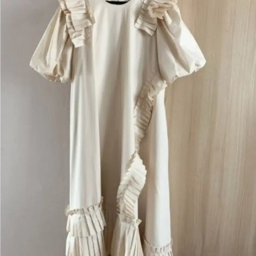 [BUNJANG] Bicini Pleated Dress / 바이씨니 플리츠원피스