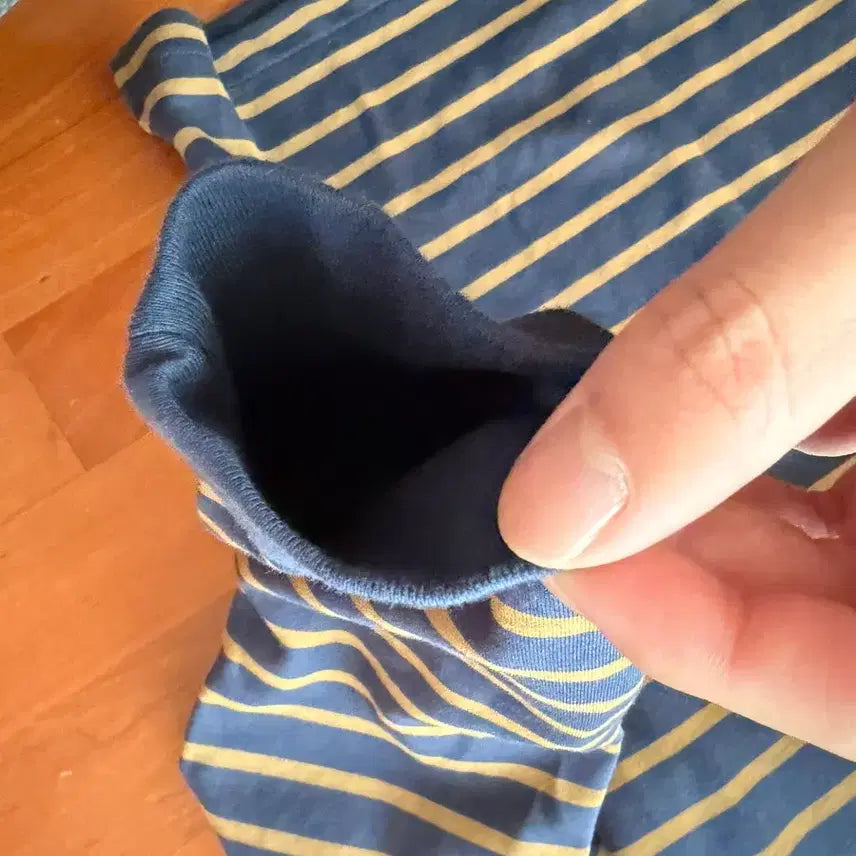 [BUNJANG] Uniqlo Men's Navy Striped Long Sleeve T-shirt / 유니클로 롱슬리브