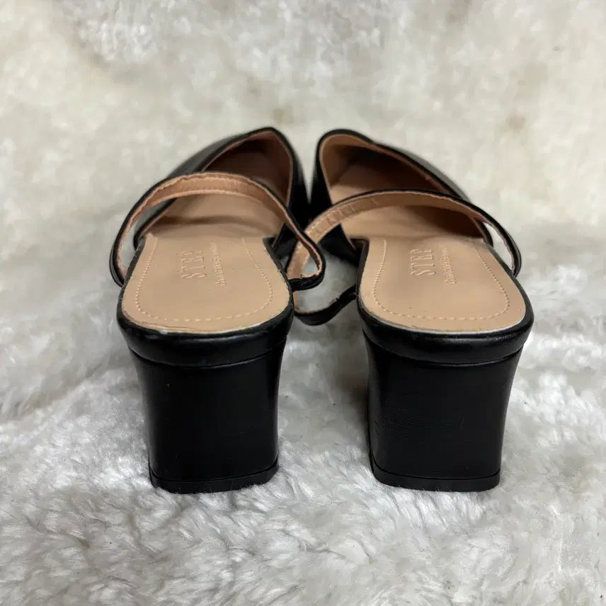 [BUNJANG] Black Strap Mule Heels / 블랙 스트랩 뮬 힐 235/240