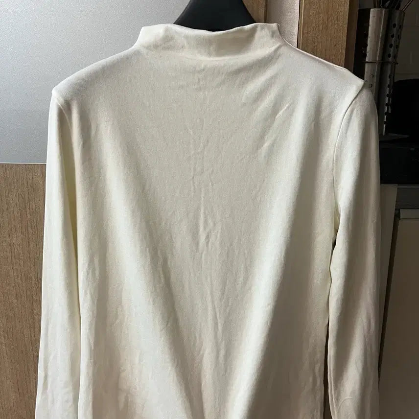 [BUNJANG] Ivory Half Turtleneck Top / 아이보리 반폴라티 새상품