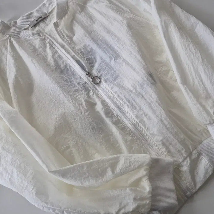 [BUNJANG] Mielro Lightweight Heart Detail Jacket / 미엘로 바스락 점퍼