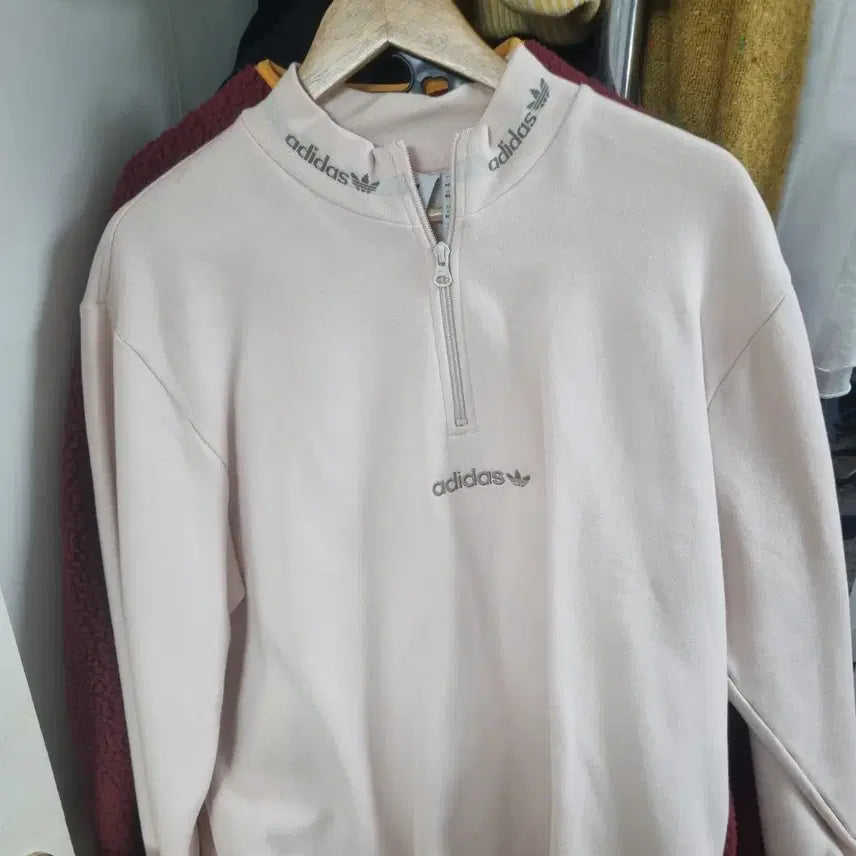 [SOLD OUT] 아디다스 하프집업 맨투맨 살구색