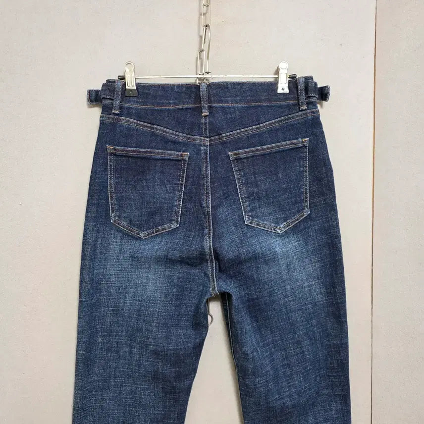 [BUNJANG] Izzatbaba Stretchable Jeans n2807 / 아이잣바바 신축성좋은 청바지 n2807