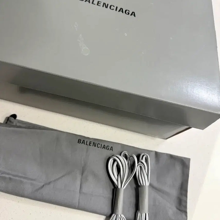 [BUNJANG] Balenciaga Track Sneakers Black Women's / 발렌시아가 트랙 스니커즈 블랙 37 우먼