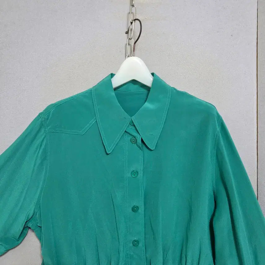 [SOLD OUT] 그린색 고급스런 실크 블라우스 36  n2815
