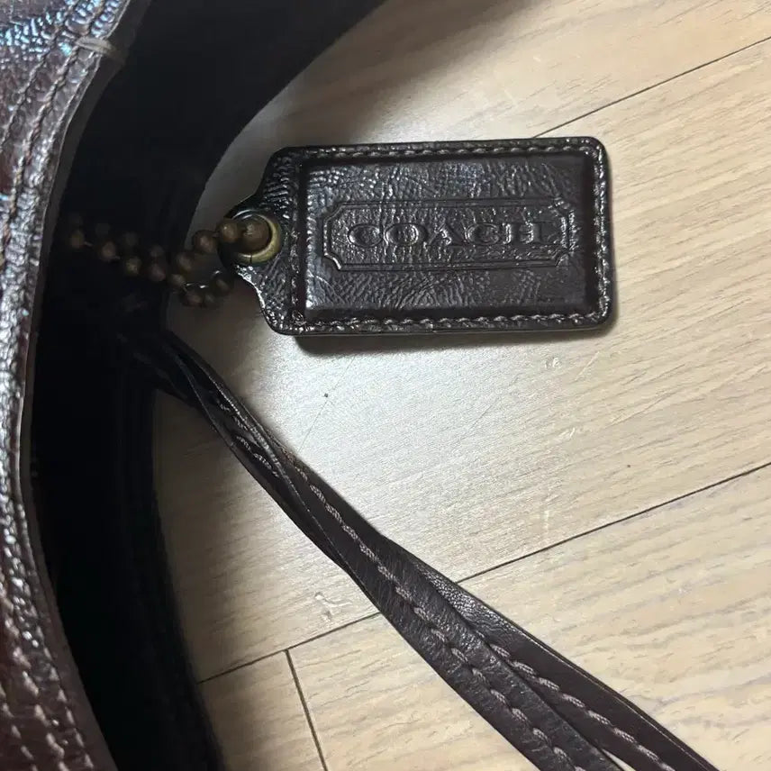 [SOLD OUT] COACH 코치 브라운 애나멜 레더 크로스백