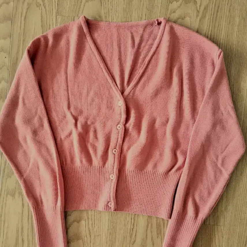 [BUNJANG] Tomato Bagel Knit Crop Cardigan / 토마토 베이글 니트 크롭 가디건