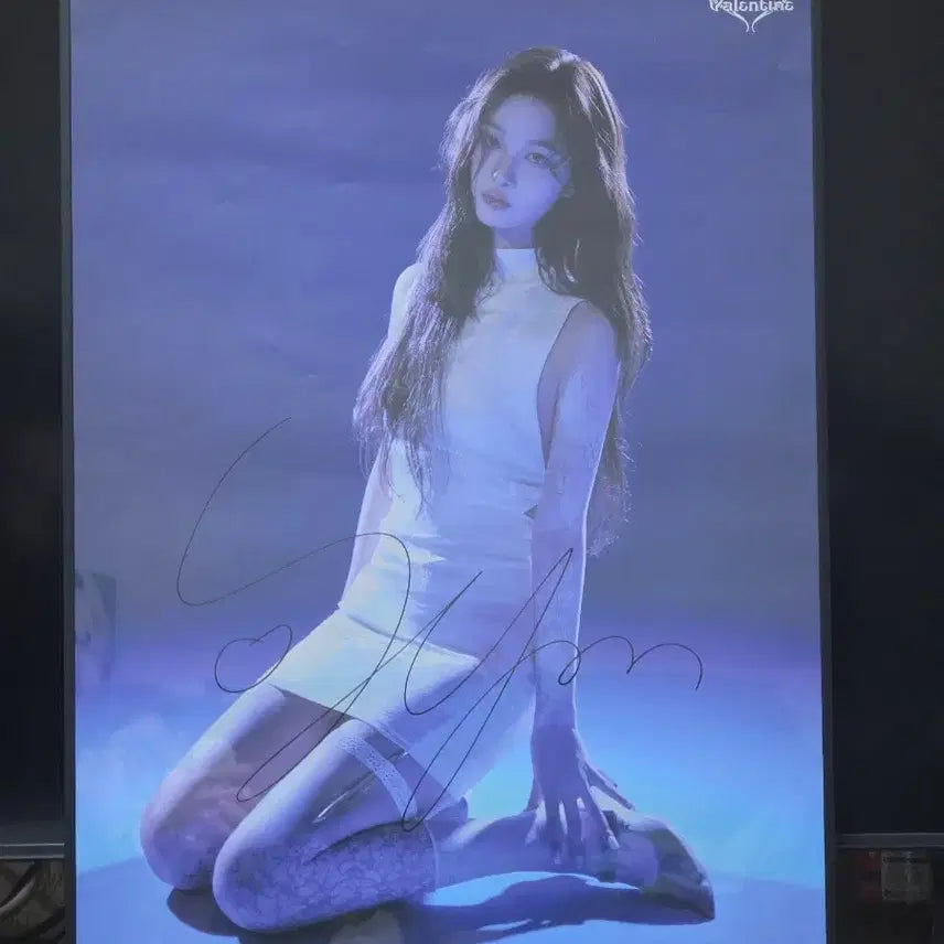 [BUNJANG] NMIXX Sullyoon Signed Poster / 엔믹스 설윤 싸인 포스터