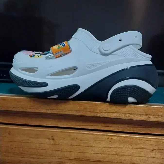 [BUNJANG] Crocs Bubble Crush Clog Sandals / 크록스 버블 크러쉬 클로그 샌들. M11. 290