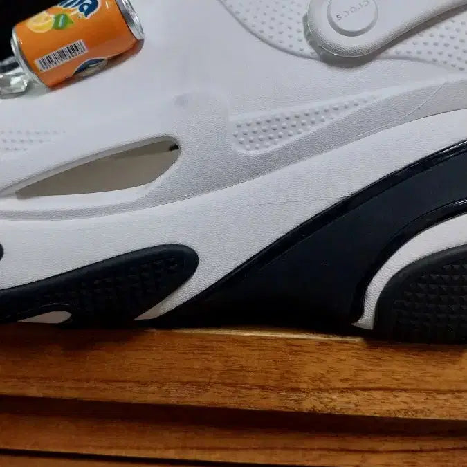 [BUNJANG] Crocs Bubble Crush Clog Sandals / 크록스 버블 크러쉬 클로그 샌들. M11. 290