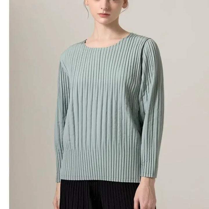 [BUNJANG] Yoichi Round Quilted Padded Blouse / 요이츠)라운드 퀼팅 누빔 패딩 블라우스F
