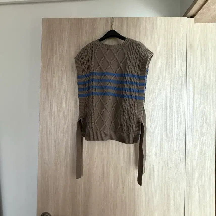 [BUNJANG] System Knit Vest / 시스템 케이블 베스트