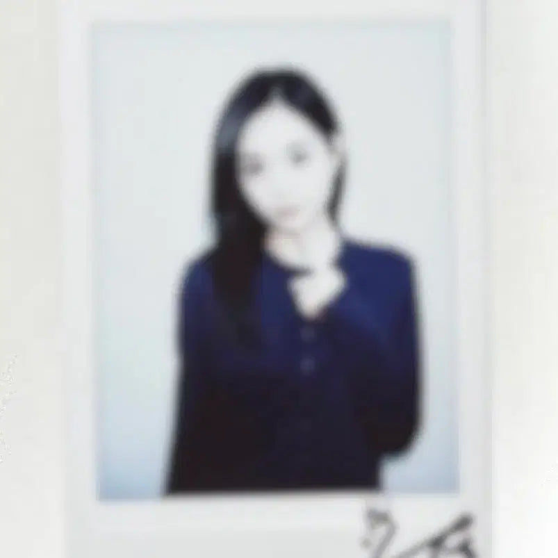 [BUNJANG] tripleS Jiyeon Everline Signed Photocard / 트리플에스 지연 260212 에버라인 싸폴 사인폴라