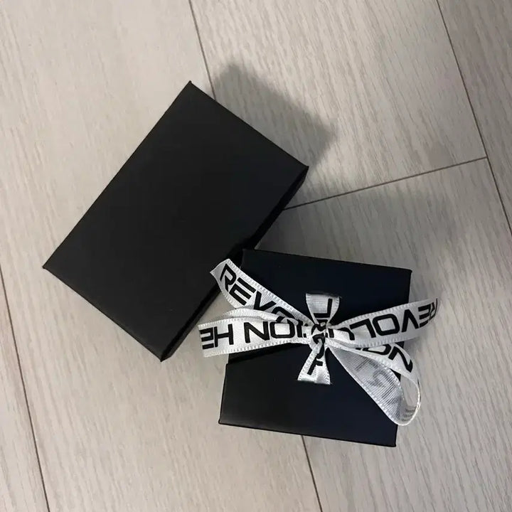 [BUNJANG] Lee Revolution Ring and Necklace / 리레볼루션 반지 및 목걸이 (13호)