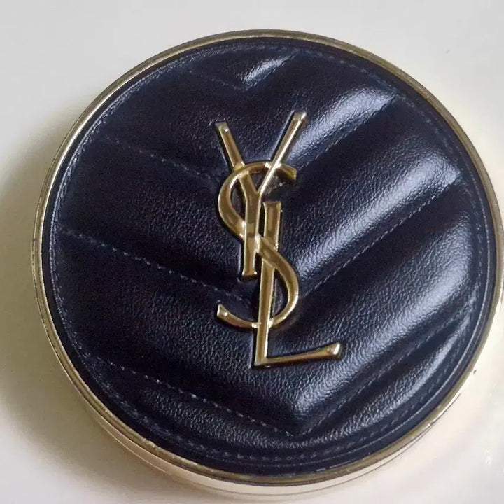 [BUNJANG] Yves Saint Laurent Cushion Foundation / 최종)입생로랑 쿠션