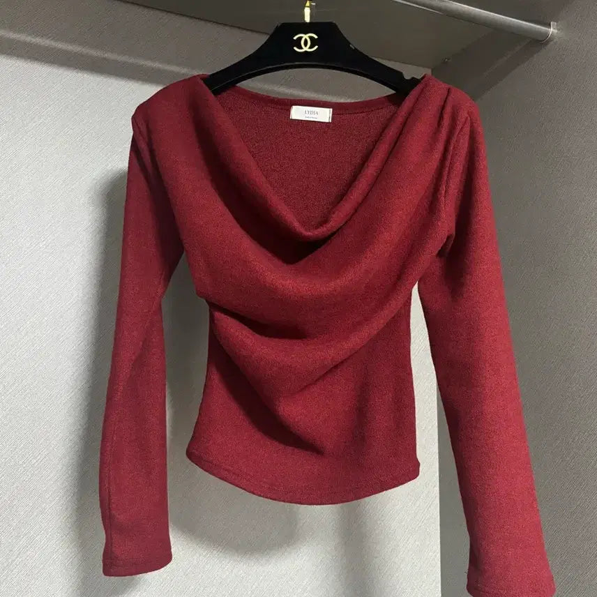 [BUNJANG] Off-Shoulder Wine Long-Sleeve T-shirt / 새상품)오프숄더티(와인)