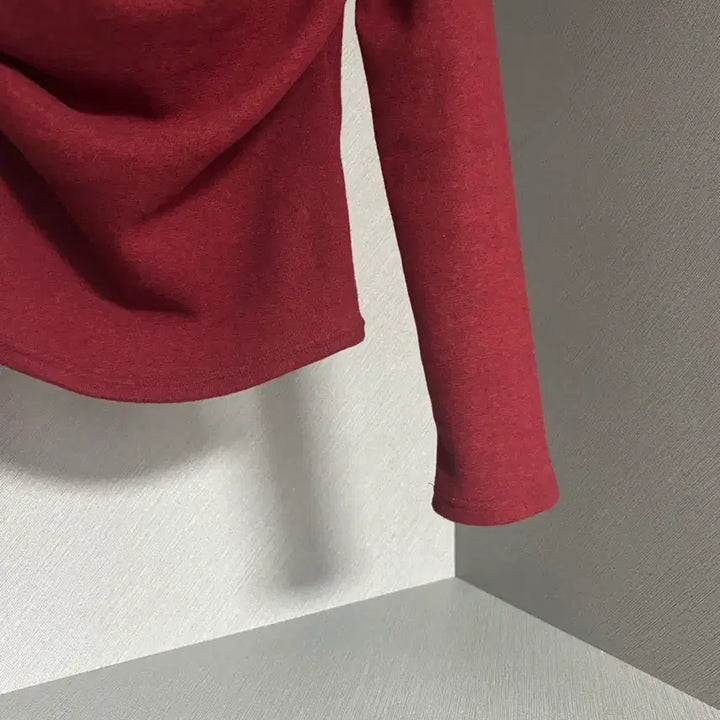 [BUNJANG] Off-Shoulder Wine Long-Sleeve T-shirt / 새상품)오프숄더티(와인)