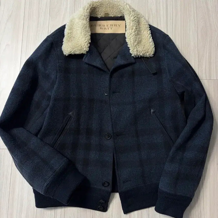[BUNJANG] Burberry Nova Check Real Shearling Bomber Jacket / 버버리 리얼 양털 노바체크 봄버