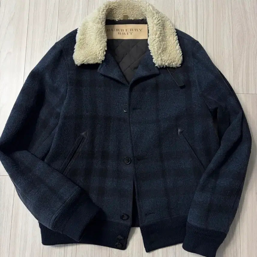 [BUNJANG] Burberry Nova Check Real Shearling Bomber Jacket / 버버리 리얼 양털 노바체크 봄버