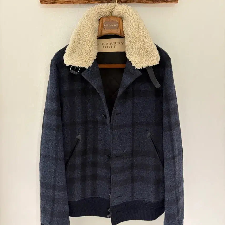 [BUNJANG] Burberry Nova Check Real Shearling Bomber Jacket / 버버리 리얼 양털 노바체크 봄버