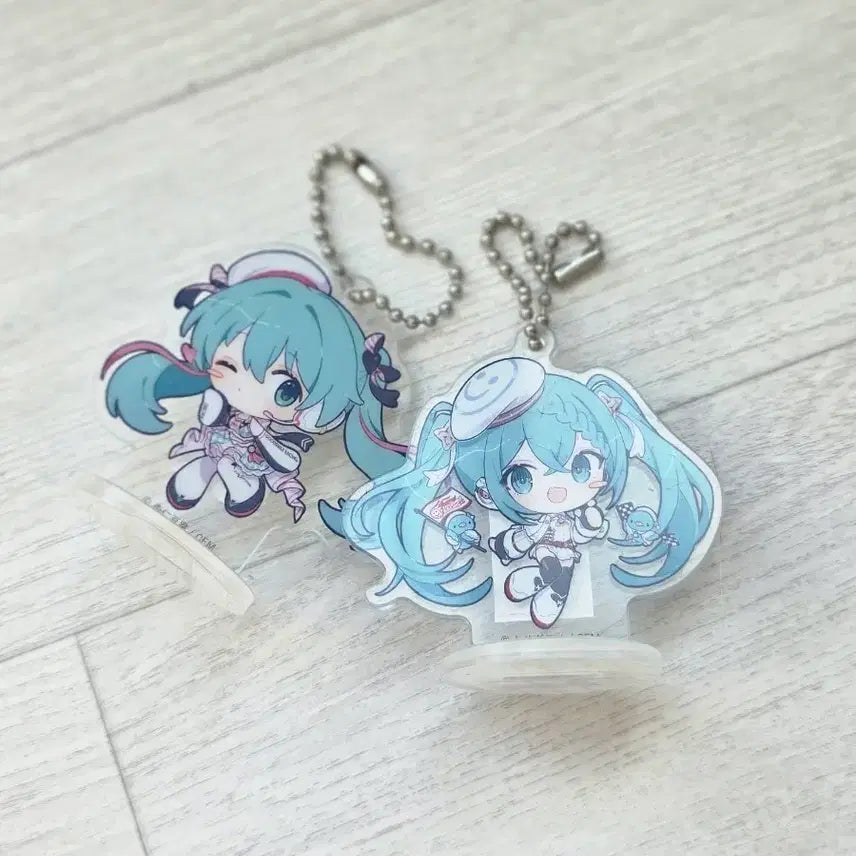 [BUNJANG] Hatsune Miku Acrylic Stand and Keyring Bundle Set / 하츠네 미쿠 아크릴 스탠드 키링 2종 일괄