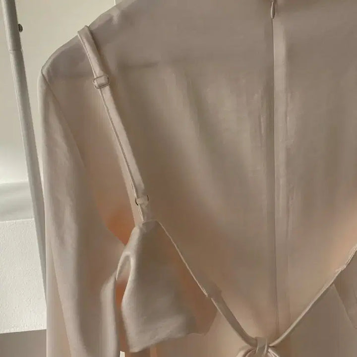 [BUNJANG] Satin Bustier Set High Neck Blouse / 뷔스티에 세트 하이넥 블라우스 / 새틴 샤틴 공단 고급 고퀄리티 레이어드