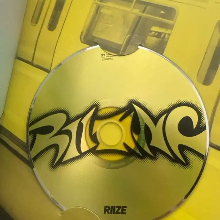 [BUNJANG] RIIZE RIIZE 1st Mini Album RIIZING / 라이즈 RIIZE 1st 미니 앨범 RIIZING