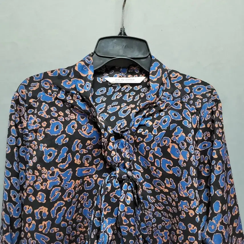[BUNJANG] Leopard Pattern Ribbon Blouse / 레오파드 패턴 리본 블라우스