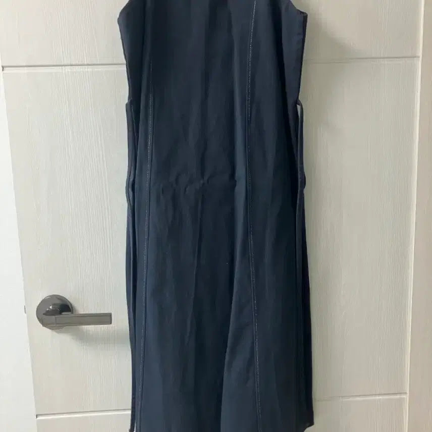 [BUNJANG] Navy Sleeveless Flare Dress / 네이비 끈나시 플레어 원피스