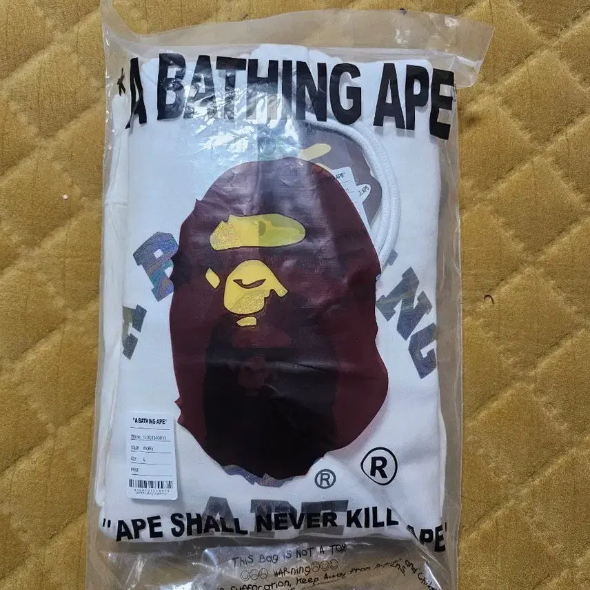 [SOLD OUT] A Bathing Ape 베이프 아이보리 후드티 L