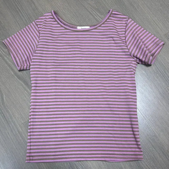 [BUNJANG] HeinaNa Striped Short Sleeve Shirt / 에이블리 헤이나나 스트라이프 반팔 핑크