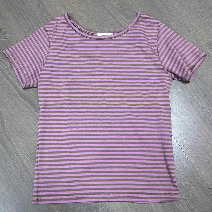 [BUNJANG] HeinaNa Striped Short Sleeve Shirt / 에이블리 헤이나나 스트라이프 반팔 핑크