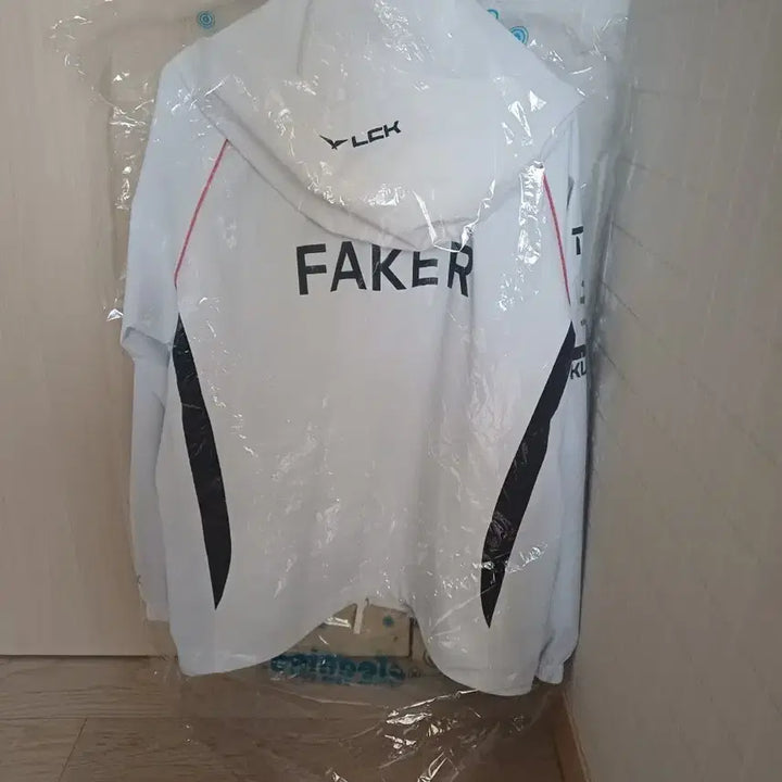 [BUNJANG] Faker 2024 Worlds Jacket / 페이커 2024년 월즈 자켓 M 사이즈 새상품 팝니다.