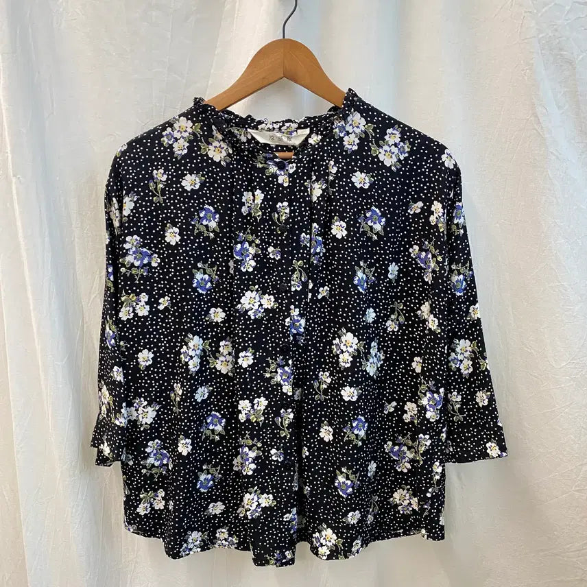 [BUNJANG] Flower Pattern 6-Sleeve Blouse (Size M) / 플라워패턴 6부 블라우스(M)