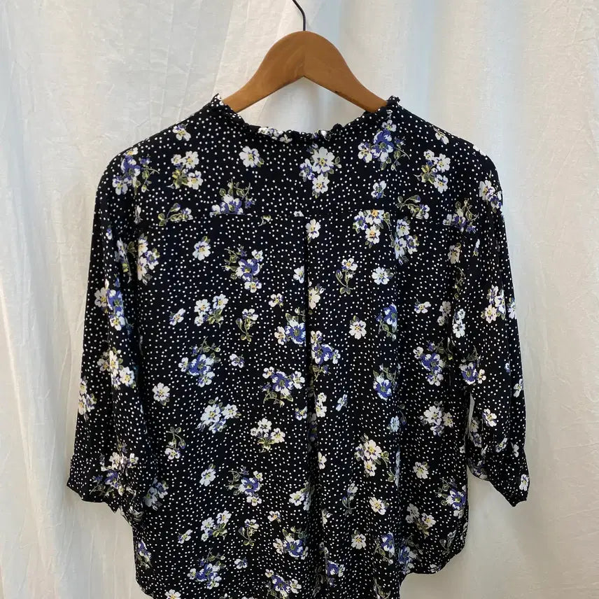 [BUNJANG] Flower Pattern 6-Sleeve Blouse (Size M) / 플라워패턴 6부 블라우스(M)