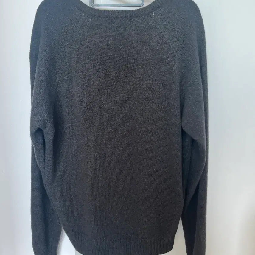 [BUNJANG] Poeto Mild Cashmere V-Neck Knit Dark Khaki / 포에토 마일드 캐시미어 브이넥 니트 다크카키 새상품