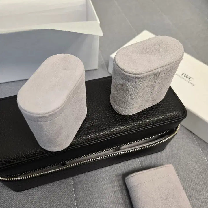 [BUNJANG] IWC Travel Watch Case / IWC 여행용 시계 보관함