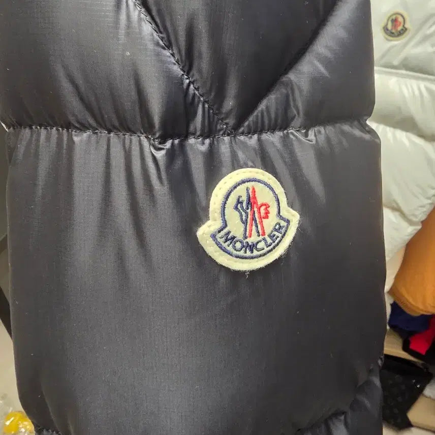 [BUNJANG] Moncler Bazena Short Padded Jacket / 몽클레어 바제나 쇼트 패딩