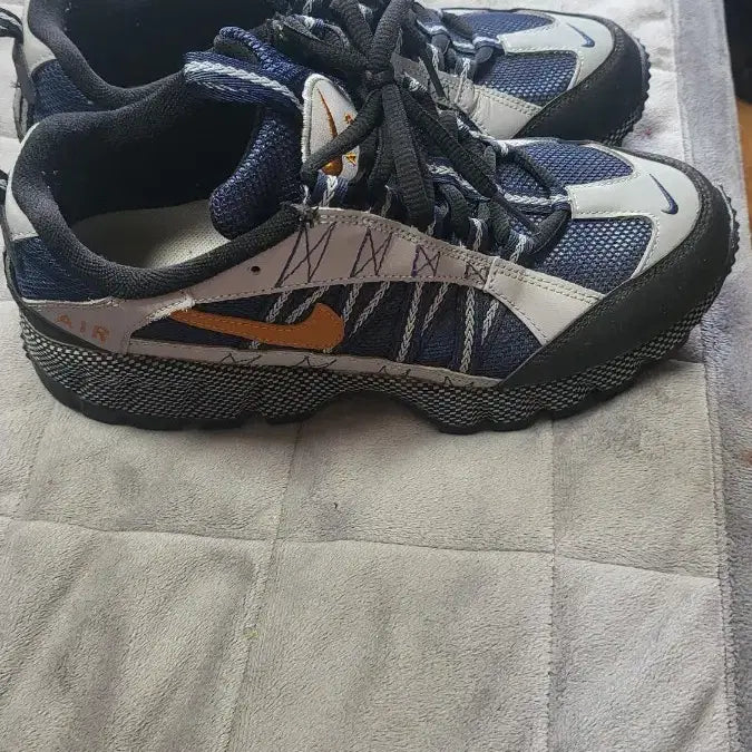 [BUNJANG] Nike Air Humara Midnight Navy Sneakers / 나이키 에어 휴마라 미드나잇 네이비