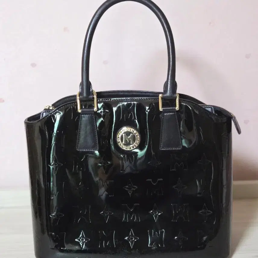 [BUNJANG] Metrociti Black Enamel Tote Bag / 메트로시티 블랙 에나멜 토트백