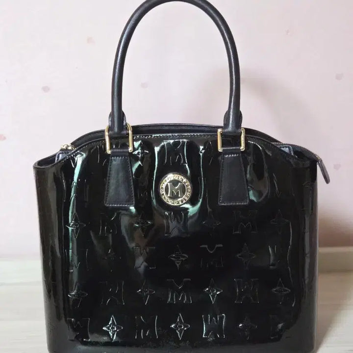 [BUNJANG] Metrociti Black Enamel Tote Bag / 메트로시티 블랙 에나멜 토트백